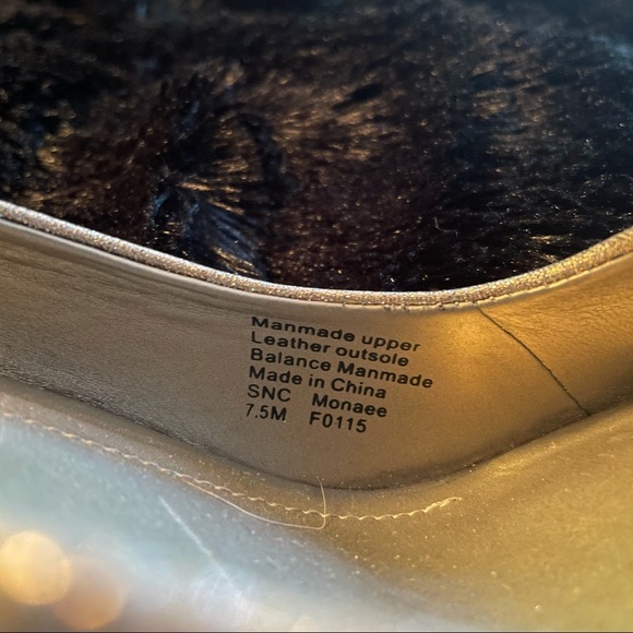 Champagne High Heels 💛 - Picture 2 of 5